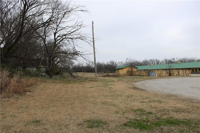 3222 W Main St, Independence, KS 67301 - photo 3