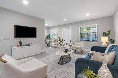 1350 NE 5th Terrace unit 5, Fort Lauderdale, FL 33304 - photo 4