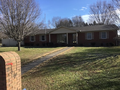 200 Idle Dr, Shelbyville, TN 37160 - photo 3