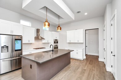 622 W 25th St, Houston, TX 77008 - photo 6