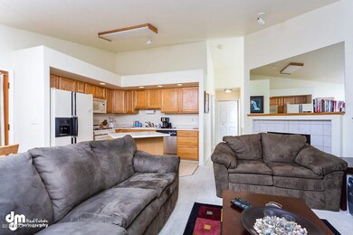 Living Room 0860-SMALL