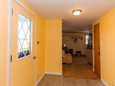 17827 Buckland River Rd, Wapakoneta, OH 45895 - photo 4