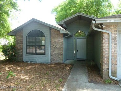 3939 Hunters Lake Cir W, Jacksonville, FL 32210 - photo 2
