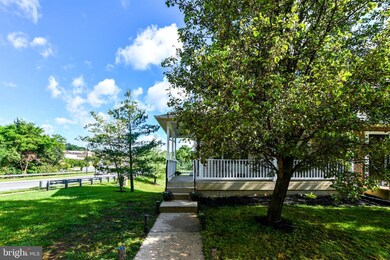 6900 Diamond Ct, District Heights, MD 20747 - photo 3