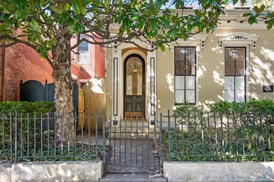 1407_1409_E_Washington_St-5