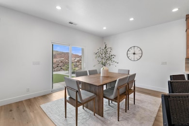 943 E Coyote Crest Dr, Washington, UT 84780 - photo 7