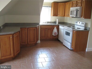 137 Cricket Ave unit 3RD, Ardmore, PA 19003 - photo 2
