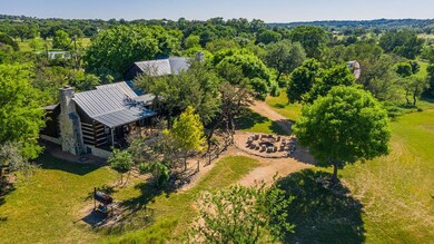 401 Clear Creek Ln, Fredericksburg, TX 78624 - photo 2