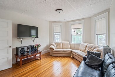 105 Walnut St unit 3, Somerville, MA 02145 - photo 2