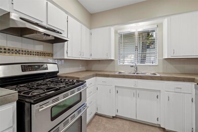 6869 Burwood Ln, Dallas, TX 75214 - photo 7