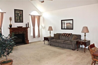 1038 Burgundy Cir, Pennsburg, PA 18073 - photo 3