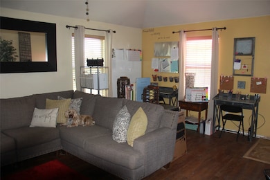 7450 Ida Wells Forest Dr, Houston, TX 77016 - photo 7