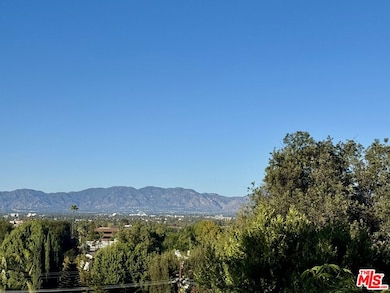 15213 Del Gado Dr, Sherman Oaks, CA 91403 - photo 2