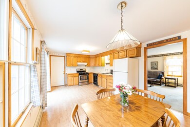 Kitchen / dining