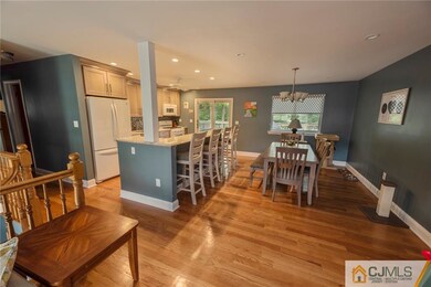 7 Princeton Dr, Middlesex, NJ 08846 - photo 2