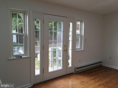 449 S Andrews Ave, Glenolden, PA 19036 - photo 2