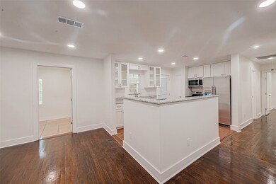 5703 Belmark St, Houston, TX 77033 - photo 6