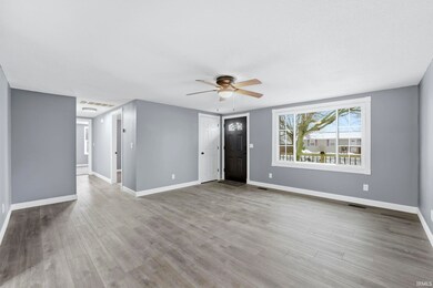 332 W Pleasant St, Churubusco, IN 46723 - photo 6