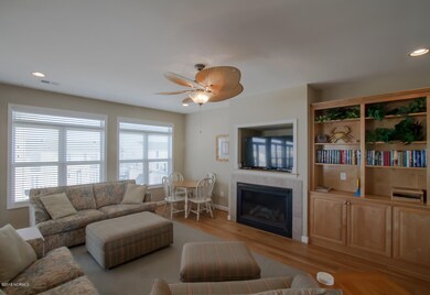 59 E 1st St Ocean Isle Beach-large-006-6