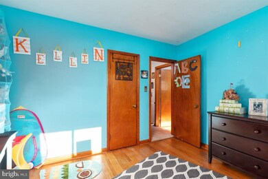 8430 Bay Dr, Pasadena, MD 21122 - photo 5