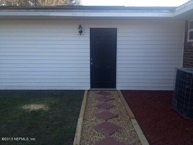 azalea walkway from master suite
