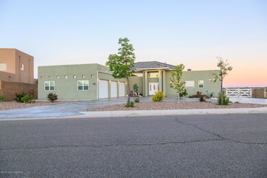 4704 Hilltop Ct, Farmington, NM 87402 - photo 2