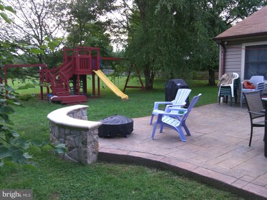 4259 Grapewood Dr, Warrenton, VA 20187 - photo 3