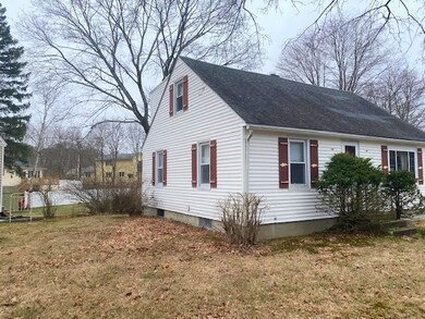 48 Maplecrest St, Newmarket, NH 03857 - photo 2