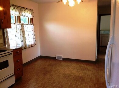 1845 S 2nd St, Allentown, PA 18103 - photo 5