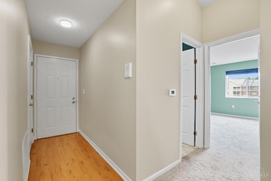 7392 Ridgepoint Dr, Cincinnati, OH 45230 - photo 6