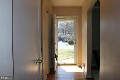 13227 Bregman Rd, Silver Spring, MD 20904 - photo 3