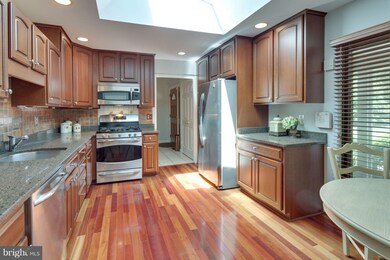 1425 Wolftrap Run Rd, Vienna, VA 22182 - photo 5