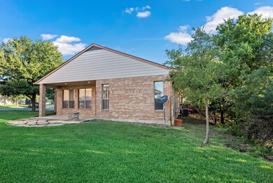 485 Summit Cir, Fredericksburg, TX 78624 - photo 4