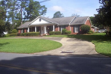 701 Gordon St W, Douglas, GA 31533 - photo 5