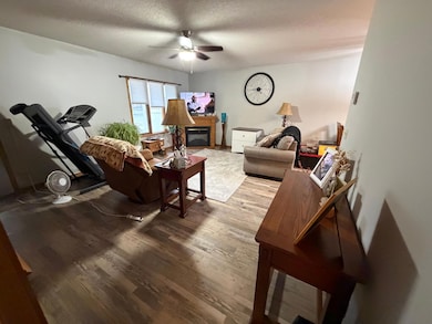 1932 Wilby Rd, Albert Lea, MN 56007 - photo 4