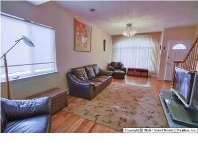 162 Camden Ave, Staten Island, NY 10309 - photo 2