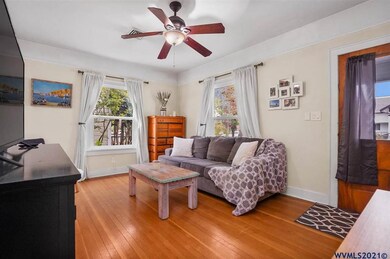 1097 8th Ave SW, Albany, OR 97321 - photo 3