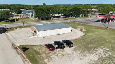 2810 4th St, Brownwood, TX 76801 - photo 3