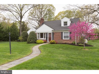 303 Henry Ln, Wallingford, PA 19086 - photo 2