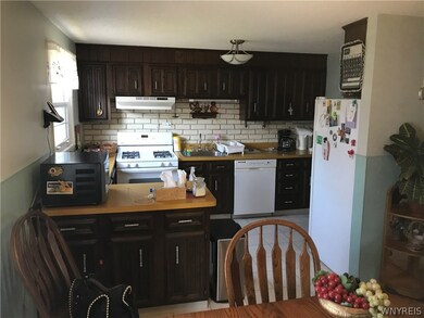 886 Deerfield Dr, North Tonawanda, NY 14120 - photo 4