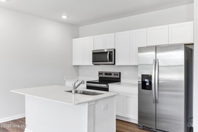 609 S Squires Run Ln, Richlands, NC 28574 - photo 6