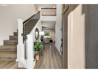 210 W 19th St, Lafayette, OR 97127 - photo 2