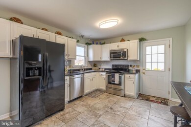 2003 Clinton Ave, Chambersburg, PA 17201 - photo 6