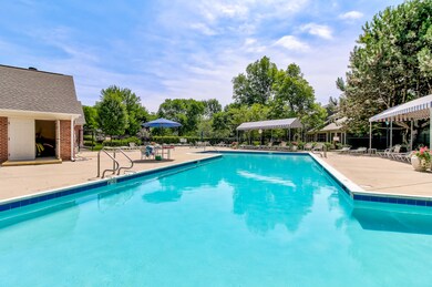 114 Harvard Ct unit 27LH11, Glenview, IL 60026 - photo 6