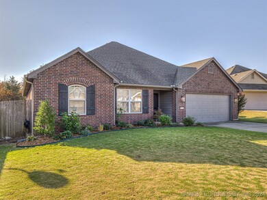 111 E Elmira Place, Broken Arrow, OK 74012 - photo 2