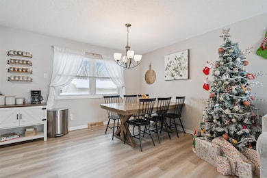 3824 Monterey Dr, Waterloo, IA 50701 - photo 5