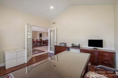 6301 Golden Ln, West Bloomfield, MI 48322 - photo 7