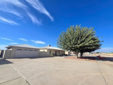 1307 Oregon Ave, Alamogordo, NM 88310 - photo 2