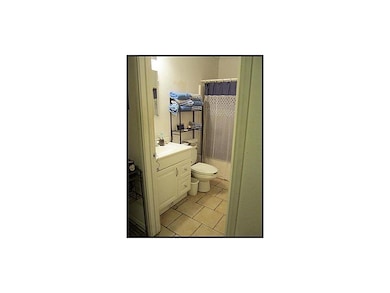 Photo is of unit A. Unit B is the same, but on the