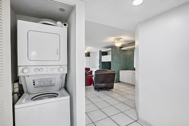 WASHER- DRYER in the unit